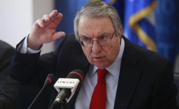 Μπαμπινιώτης διαψεύδει Κουρουμπλή για την «αναγνώριση Μακεδονικής γλώσσας» – Ολο το παρασκήνιο
